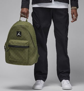 バスケットバッグ バックパック　リュック ジョーダン Jordan Monogram Backpack Olive ラ