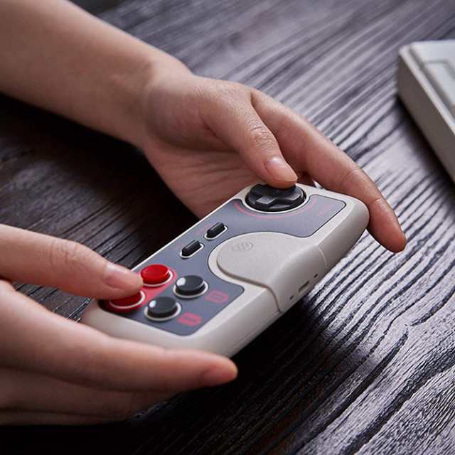 ニンテンドースイッチ 2.4Gワイヤレスゲームパッド PC Engine Miniワイヤレスコントローラー 8Bitdo