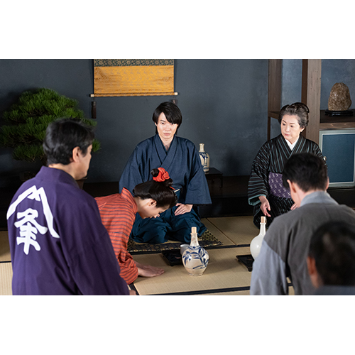 連続テレビ小説 らんまん 完全版 ブルーレイBOX1〈4枚組〉 Amazon.co.jp: 連続テレビ小説 らんまん 完全版 ブルーレイ BOX1