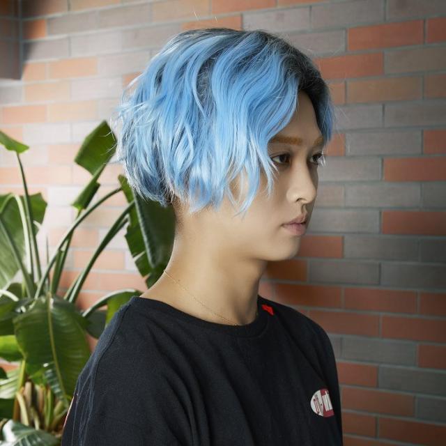 マスクプレゼント中 コスプレ コスチューム ウィッグ メンズ ミドル ロング 青髪 ブルー ワンレン パーマ ふんわり 韓流 韓国 フルウの通販はau Pay マーケット Bodyline