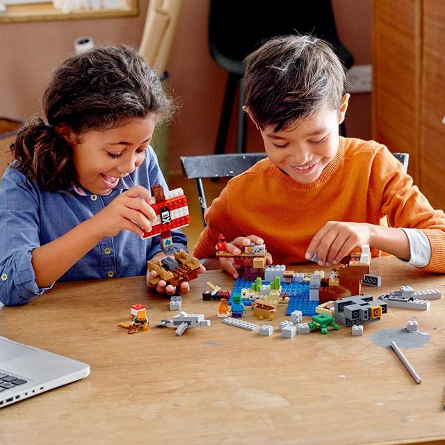 レゴ マインクラフト 海賊船の冒険 Lego Minecraft The Pirate Ship Adventure Building Kit レゴブロック おもちゃ 鑑賞 コレクの通販はau Pay マーケット えむはーとドットコム