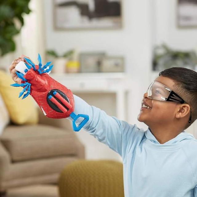 ナーフ マーベル スパイダーマン メック ストライク メカサウルス アラクノ ブラジャーはやりっ子 F6677 並行輸入品 【 ハズブロ マーベル ダーツ火器 ダーツ 人となり作目 なりきり作目 手あそび ナーフブラスター 蜘蛛 くも 】