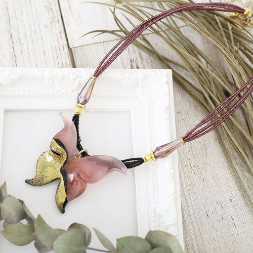 ヴェネチアガラス ムラノ アクセサリー 小物 蝶 バタフライ シルバー 925 手作りのムラーノガラスリング：抽象的な蝶、赤と黄色 - Etsy 日本