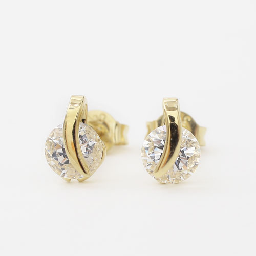 9金 ゴールドピアス K9 キュービックジルコニア スタッドピアス ゴールド キラキラ ドイツ製の通販は