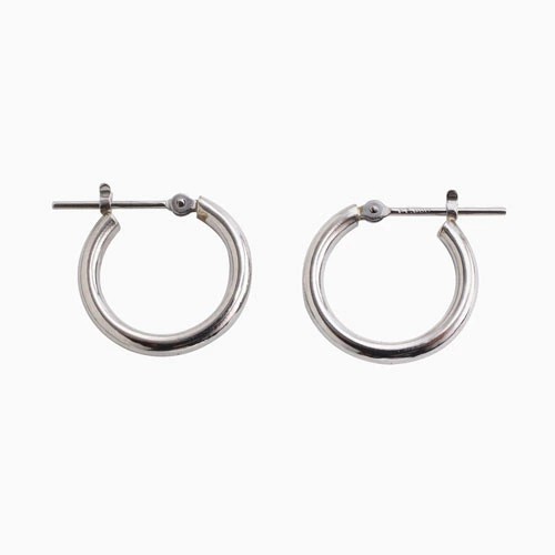 プラチナ Platinum Pt900 ピアス フープピアス 小さめピアス 2.0mm 15mm ワンタッチ キャッチレス 遮断式 フープ リング型 シンプル 両耳 軽い 軽量 小さい ミニ プチサイズ 華奢 可愛いの通販は