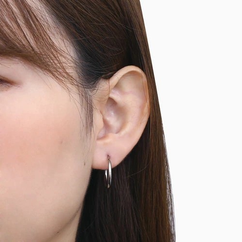 14金 K14 14k K14WG ホワイトゴールド ピアス フープピアス 2.0mm 20mm ワンタッチ キャッチレス 遮断式 フープ リング型 シンプル 両耳 軽い 軽量 華奢 可愛い レディース_4