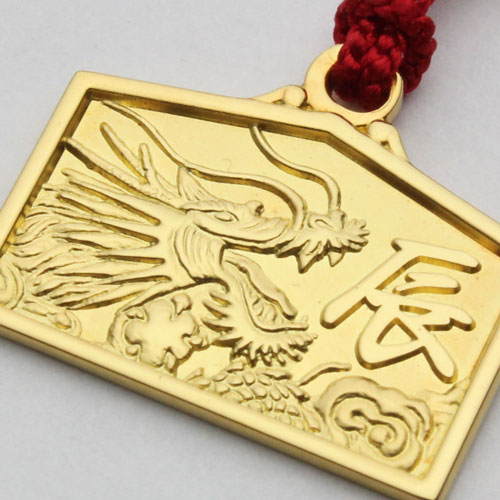 開運・招福  １８金製 (K18)3g・干支（辰）ドラゴン 絵馬根付 の通販は