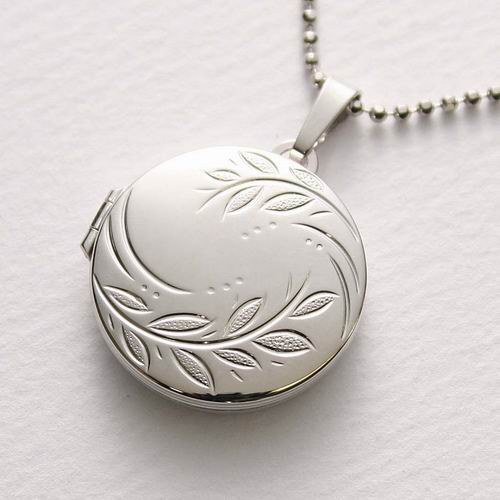 ■送料無料■【ドイツ MERZ社】 シルバー ロケットペンダント ラウンドリーフ