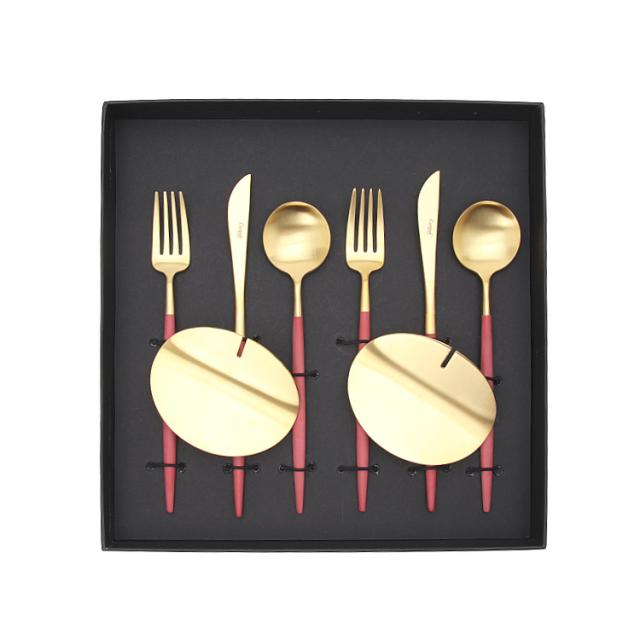 クチポール ゴア レッドマットゴールド デザートセット（ナイフ・フォーク・スプーン） + カトラリーレストゴールド 8点セット ギフトボックス入り Cutipol GOA 正規販売代理店 カトラリー クチポール ナイフレスト　箸置き 化粧箱付 結婚祝い プレゼント 贈り物 agesugi_snkの通販は 18,104円