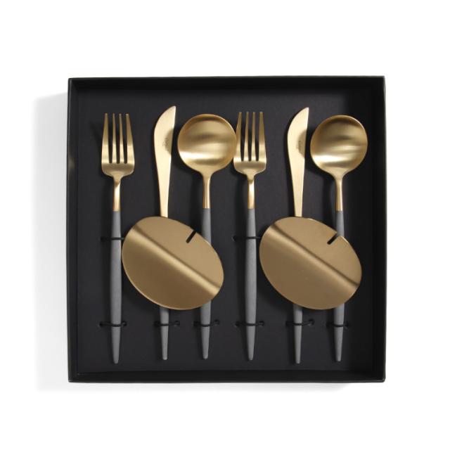 クチポール ゴア グレーマットゴールド ディナーセット（ナイフ・フォーク・スプーン） + カトラリーレストゴールド 8点セット ギフトボックス入り Cutipol GOA 正規販売代理店 カトラリー クチポール ナイフレスト　箸置き 化粧箱付 結婚祝い プレゼント 贈り物 agesugi_snkの通販は
