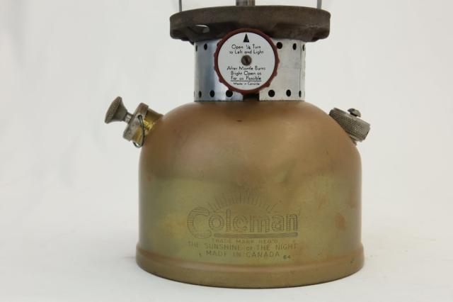 【送料無料】コールマン Coleman ランタン 200 カナダ ブラスタンク 1964年5月製 アウトドア キャンプ用品 沖縄・離島 配送不可 C3C_3
