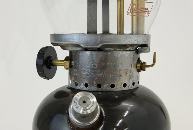 【送料無料】コールマン Coleman ランタン 200A ヴィンテージ 1953年9月製 ケース付き アウトドア キャンプ用品 沖縄・離島 配送不可 C3C_2