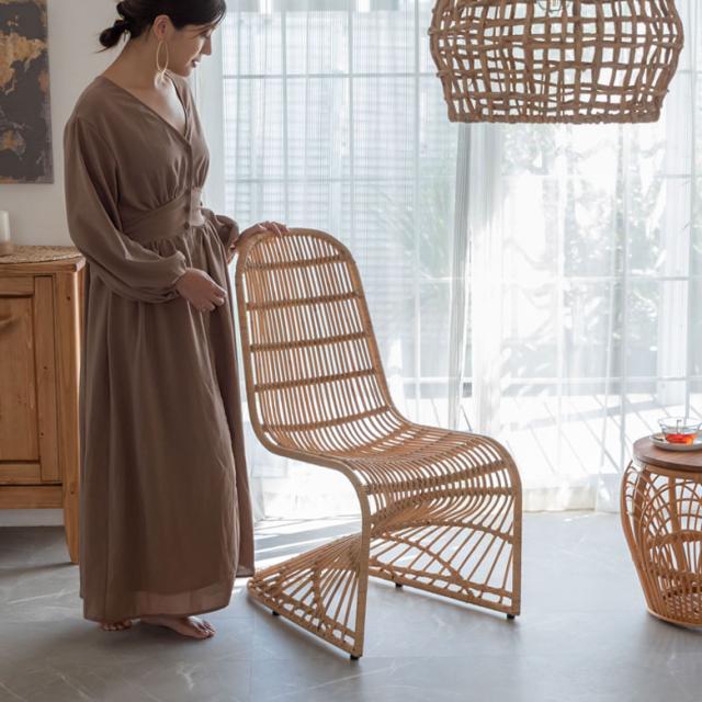 チェア ラタンチェア ラタン 籐 スチール 1脚 ナチュラル ベージュ 約 W 49cm D 69cm H 90cm 座面高 40cm 椅子 ダイニングチェア ラウンジチェア ロッキングチェア 一人用 オブジェ 店舗 家具 おしゃれ リゾート モダン アジアン 家具 バリ島 [13957]