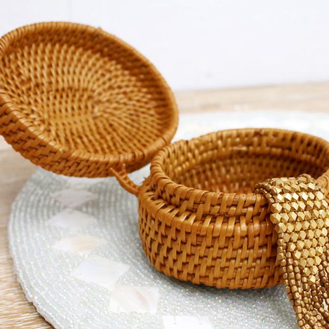 天然素材 アタ雑貨 蓋付き楕円小物入れ ラタン 小物 入れ 蓋 付き