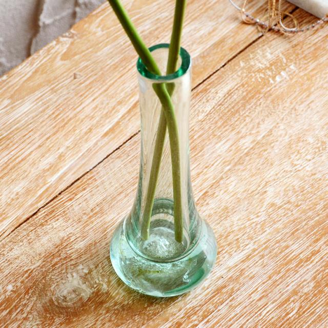 ガラスで出来た一輪挿し 1307 ガラス びいどろ 一輪差し 花瓶 花器 フラワーベース バリ アジアン リゾート テイスト 雑貨 グリーン 緑の通販はau Pay マーケット アジア工房