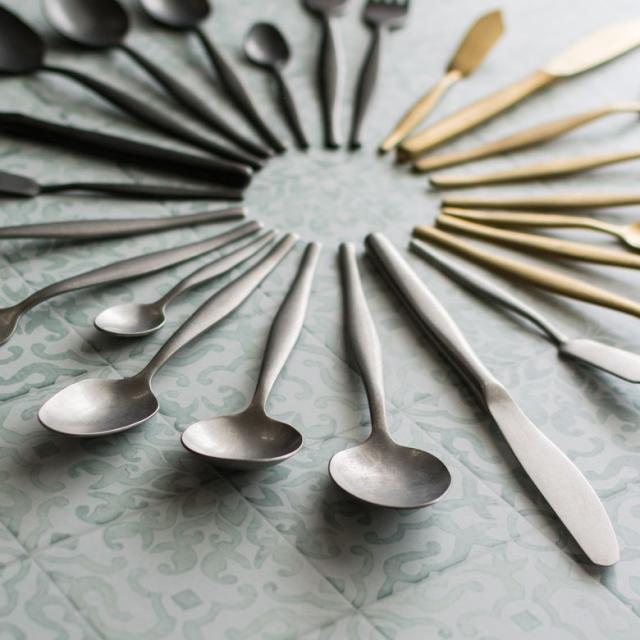 スプーン ディナースプーン マット シルバー色 銀色 つや消し ステンレス テーブルセッティング ヴェリーノの通販はau Pay マーケット アジア工房