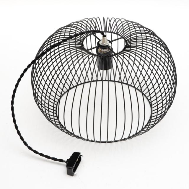 93 以上節約 ワイヤー ランプシェード Led E26 レトロ スフィアー ブラック ペンダントランプ 照明 アジアン モダン モノトーン 照明器具 おしゃれ お洒落 北欧 リビング ダイニング キッチン 1灯 カフェ風 店舗 Www Tonna Com
