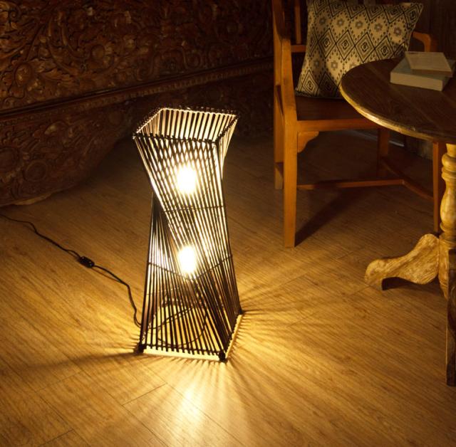 フロアスタンドライト 2灯スタンド照明　アジアン　バリ風　竹製 フロアスタンドライト 2灯スタンド照明 アジアン バリ風 竹製 フロア