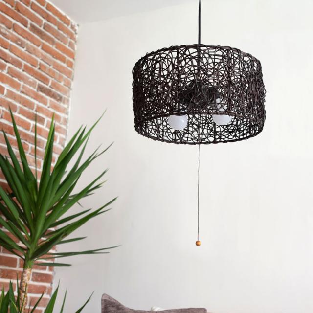 アジアン♦️オリエンタル♦️高級ラタン照明♦️卓上ライト　2段階の明るさ♦️送料込 ペンダントライト ラウンドタイプ 2灯 アジアン 直径約40cm 天井 吊り