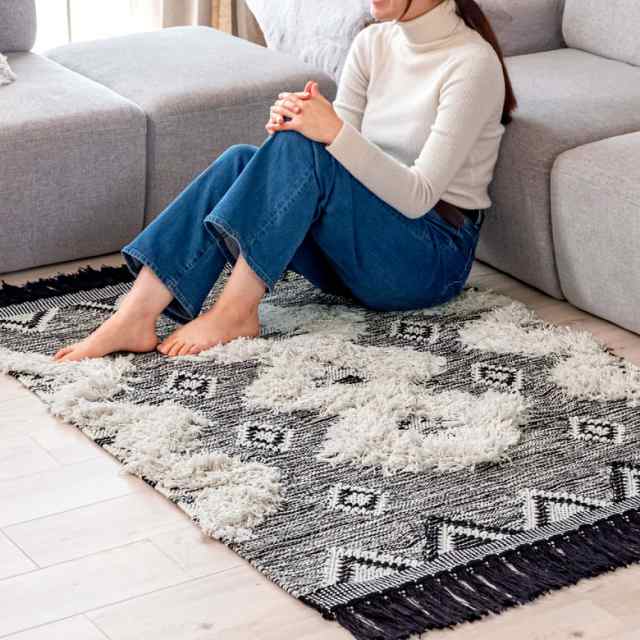 ラグ ラグマット オルテガ柄 エスニック フリンジ デザイン 100×140cm 白黒 BOHO カーペット 絨毯 じゅうたん シャギーラグ  キリムラグ の通販はau PAY マーケット - アジア工房