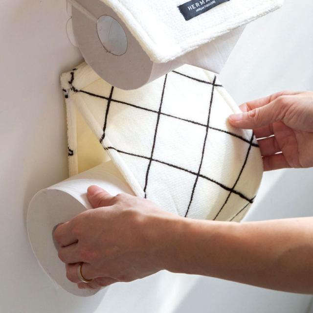 メール便対応 ぺーバーホルダーカバー トイレットペーパーホルダーカバー 網目模様 ホワイト おしゃれ シンプル モダン モノトーン ボヘの通販はau Pay マーケット アジア工房