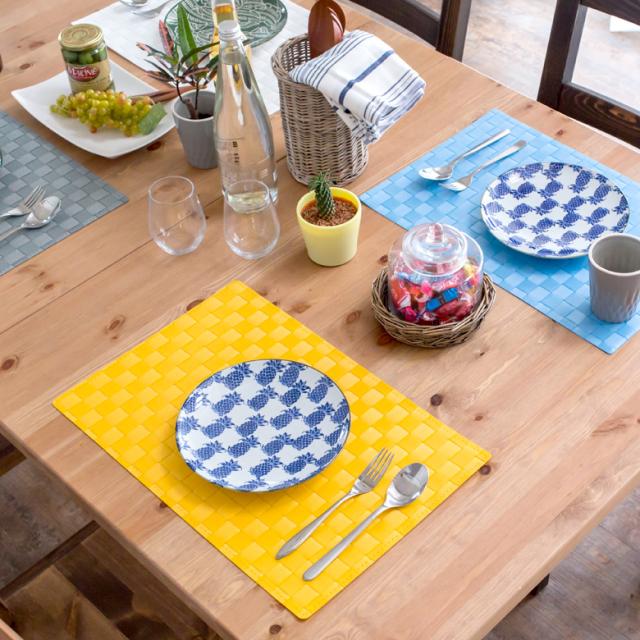 ランチョンマット おしゃれ 子供 キッズ 水洗い カラフル スクエア 1枚 全15色 テーブルウェア 長方形の通販はau Wowma Elements