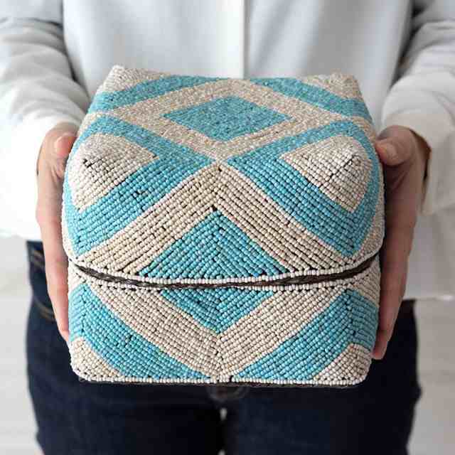 ソカシ ビーズ製 ダイヤ柄 20×20cm ベージュ×ブルー 収納ケース 収納ボックス ギフトボックス 蓋付き 蓋付き収納 フタ付き ディスプレイ デコレーション ギフトボックス プレゼント おしゃれ 可愛い 雑貨 北欧 リゾート コースタル 西海岸風 [13532-l]