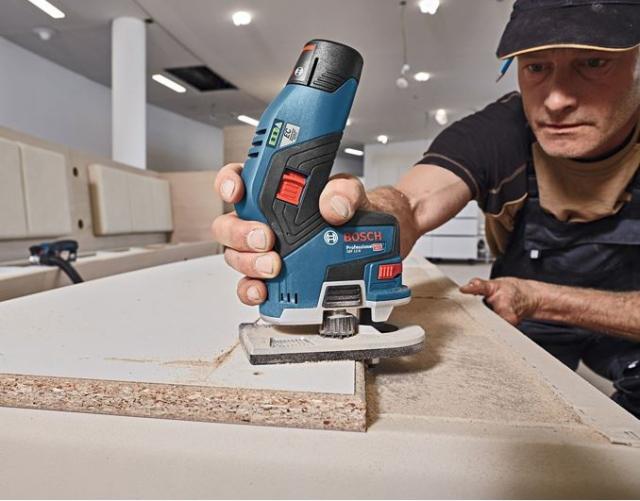 ボッシュ電動工具(BOSCH)  コードレストリマー GKF 10.8V-8H （本体のみ）