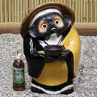 お坊さん狸 たぬき 置物 名入れ 鉄鉢 縁起物 信楽焼 おしゃれ 和風 陶器 【手作り】_1