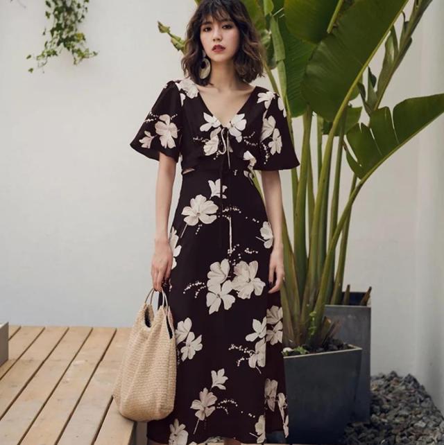 マキシワンピース レディース シフォンワンピース 半袖 花柄 リゾート きれいめ マキシ丈 ロング丈 V襟 黒 赤の通販はau Pay マーケット エルアールショップ