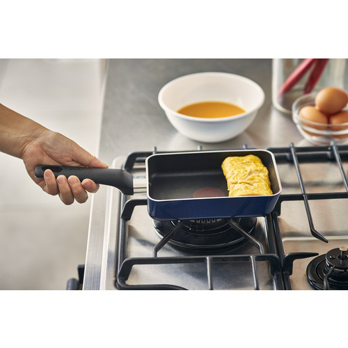 ティファール T-FAL D53318 ロイヤルブルー・インテンス エッグロースター 12x18cm ガス火用 