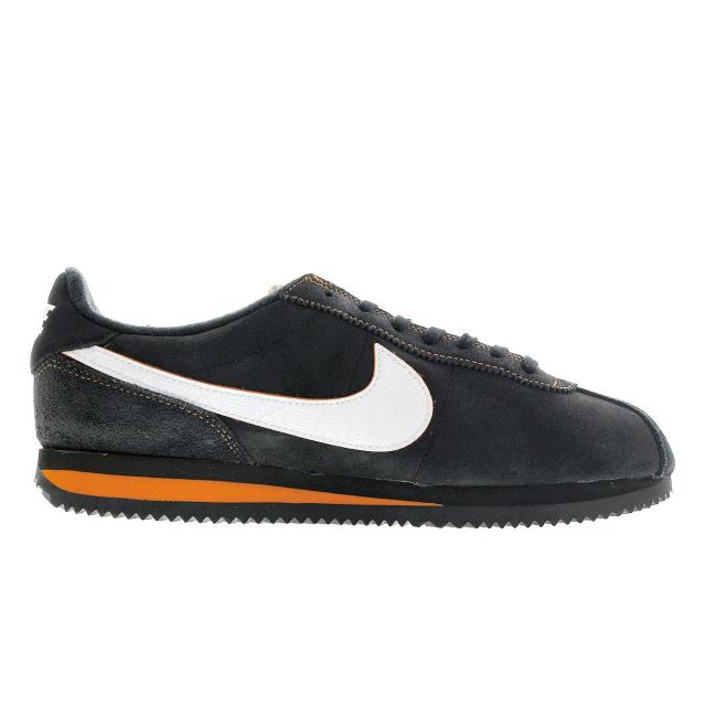 nike cortez total black