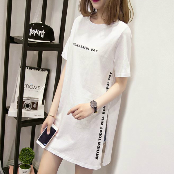 春夏新作 韓国風 スリット入りロゴtシャツ レディース トップス シンプル 半袖 ビッグtシャツ 2 000円ポッキリ 送料無料 の通販はau Pay マーケット Sark サーク