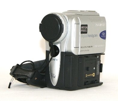 SONY ソニー　DCR-PC101K　デジタルビデオカメラレコーダー(デジタルハンデ(中古品)の通販は 26,793円