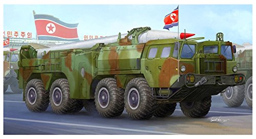 トランペッター 1/35 準中距離弾道ミサイル 火星5号 プラモデル 01058(中古品)