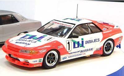 青島文化教材社 1/24 スカイライン21 ユニシアジェックス R32 GT-R(未使用品)
