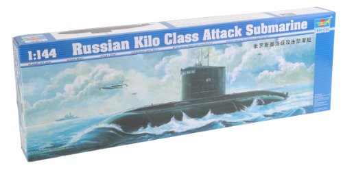 トランペッター 1/144 ソビエト キロ級攻撃型潜水艦 プラモデル(未使用品)