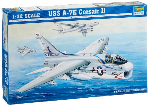 トランペッター 1/32 米海軍 USS A-7E コルセアII 攻撃機 プラモデル(未使用品)