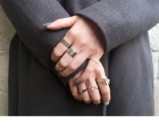 メール便 送料無料 シルバーリング チェーン リング 指輪 フリーサイズ レディース サークル ごつめ おしゃれ 親指 サムリング シンプの通販はau Pay マーケット Machree