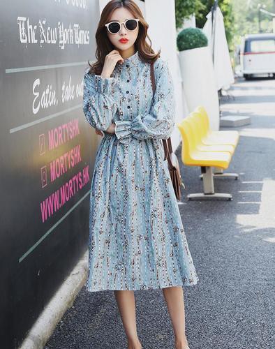 プリントシャツワンピース ブルー 春夏 上品 大人 かわいい パーティ 花柄 の通販はau Pay マーケット お取り寄せドレスのアルトリアaupayマーケット店