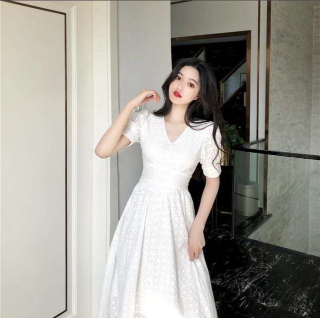 レースパフスリーブワンピース ホワイト 清楚 シンプル お嬢様 女子会 発表会 演奏会 2次会 二次会 ドレス お呼ばれ パーティー セレブ の通販はau Pay マーケット お取り寄せドレスのアルトリアaupayマーケット店