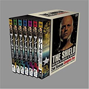 ザ・シールド ルール無用の警察バッジ 2ndシーズン コンプリート ボックス [DVD](中古品)