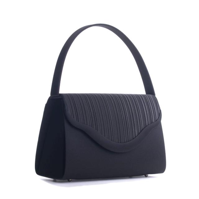 aurora プリーツフォーマルバッグ 黒  レディース 日本製 aurora プリーツフォーマルバッグ 黒 レディース 日本製の通販はau PAY