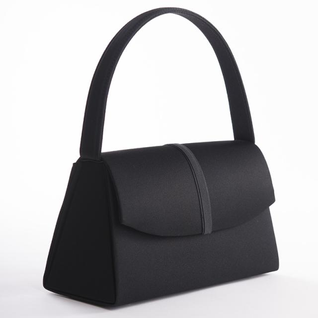 【送料無料】撥水 はっ水 ブラックフォーマルバッグ センター黒 の通販は