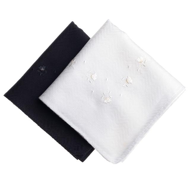 フォーマルハンカチ トルコギキョウ刺繍 ブライダルハンカチ 花嫁 ウェディング 白 ホワイト 無地 婦人 ブラックフォーマル 綿 冠婚葬祭 の通販はau Pay マーケット アウローラ