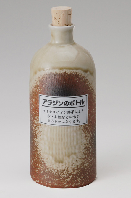 ラジウムボトル古信楽短 陶器・信楽焼　焼酎サーバー 還暦祝い ギフト お祝い  彩り屋の通販は 5,130円