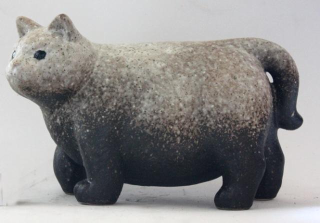 でぶねこ（粉引風）12号 信楽焼　陶器　置物　ねこ 彩り屋_ ｜au PAY マーケット