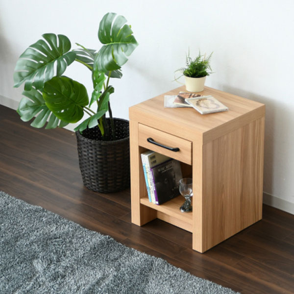 ナイトテーブル おしゃれ サイドテーブル 木製 寝室 高さ54 奥行40 シンプル モダン 引出し 家具 の通販はau Pay マーケット 出産祝い インテリア雑貨のお店aisora