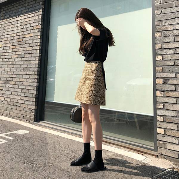 スカート ミニスカートタイト タイトスカートミニ タイトミニスカート レオパード S M 秋冬 セクシー ガーリー デートの通販はau Pay マーケット Viento ヴィエント