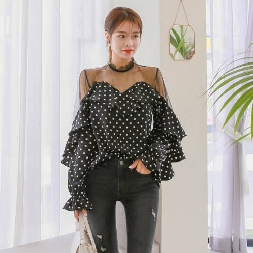春 夏 おススメ！ フリルブラウス シースルー チュール 異素材ミックス ドット柄 水玉 2色 キュート 長袖 ティアード フリル袖 フェミニン 大人可愛い おしゃれ トップス レディース カジュアル 普段着 デイリー 通学 通勤 デート ビジネス オフィス お出かけ ショッピング
